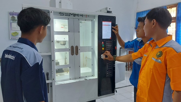 Teknik Mesin UNIMMA